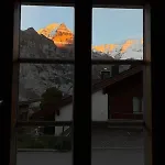 Chalet Renovated Traditional In Car-free