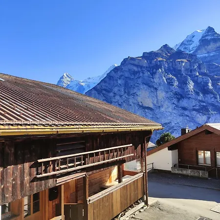 Renovated Traditional In Car-free *