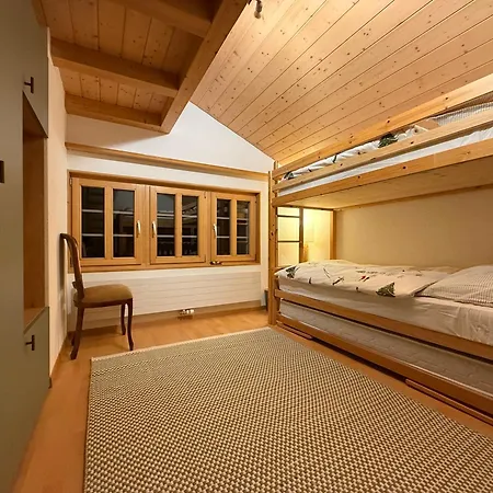 Chalet Renovated Traditional In Car-free *