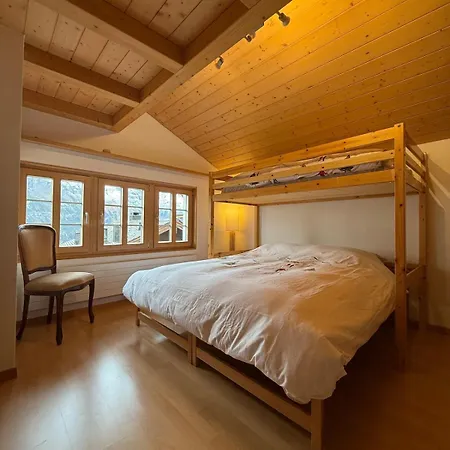 Renovated Traditional In Car-free *