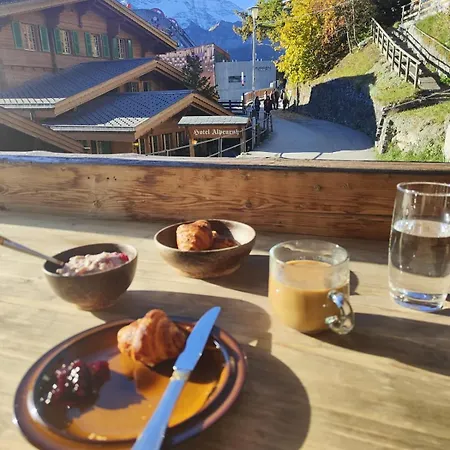 Renovated Traditional In Car-free Alpehytte *