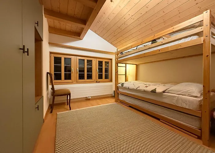 Chalet Renovated Traditional In Car-free *