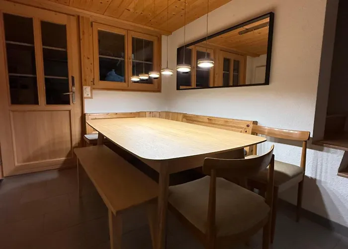 Renovated Traditional In Car-free Chalet *