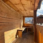 Renovated Traditional In Car-free *