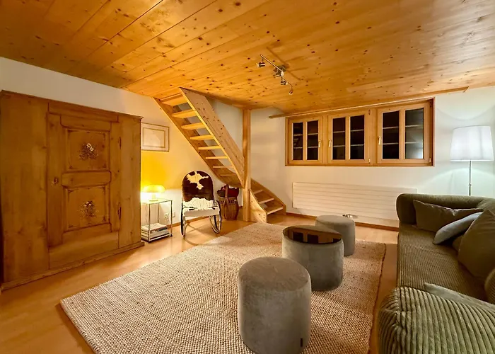 Chalet Renovated Traditional In Car-free Mürren
