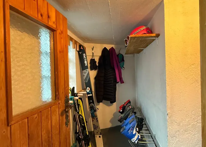 Chalet Renovated Traditional In Car-free *
